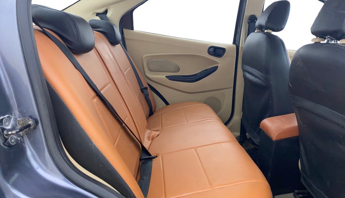 2017 Ford Figo Aspire TITANIUM 1.2 PETROL, Petrol, Manual, 89,994 km, Right Side Rear Door Cabin