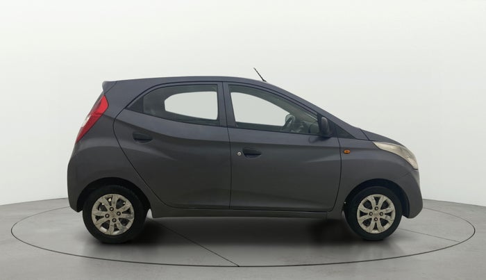 2016 Hyundai Eon MAGNA +, Petrol, Manual, 69,870 km, Right Side View