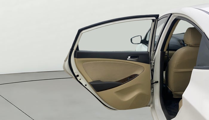 2014 Hyundai Verna FLUIDIC 1.6 VTVT EX, Petrol, Manual, 1,14,418 km, LHS Rear Door