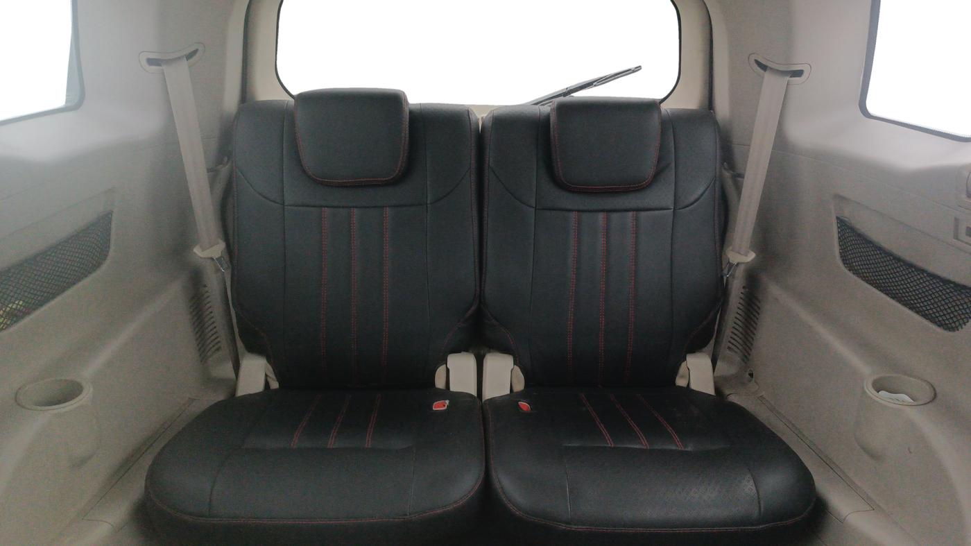 2017 Mahindra XUV500 W6, Diesel, Manual, 76,548 km, Third Seat Row ( optional )