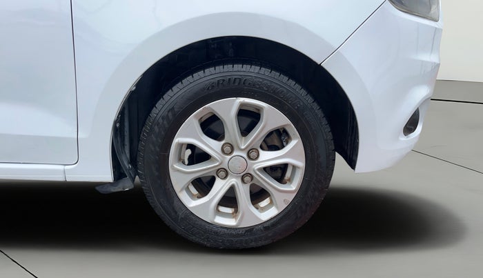 2015 Ford Figo Aspire TITANIUM1.5 DIESEL, Diesel, Manual, 1,10,513 km, Right Front Wheel