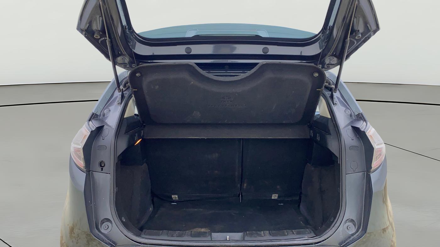 2018 Tata NEXON XZA PLUS DIESEL DUAL TONE, Diesel, Automatic, 1,34,209 km, Boot Open Zoomed View