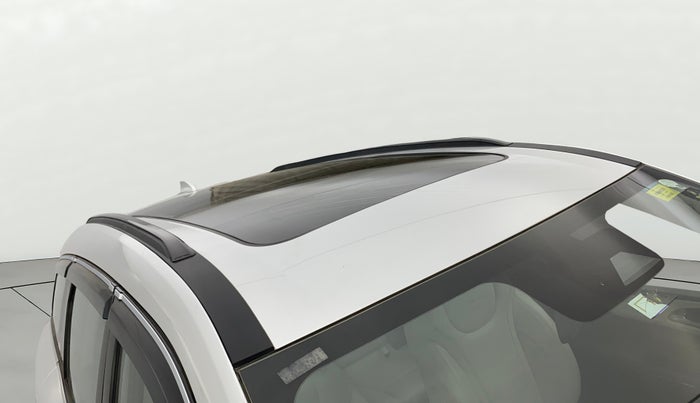 2023 Mahindra XUV700 AX 7 D AT 7 STR, Diesel, Automatic, 16,368 km, Roof