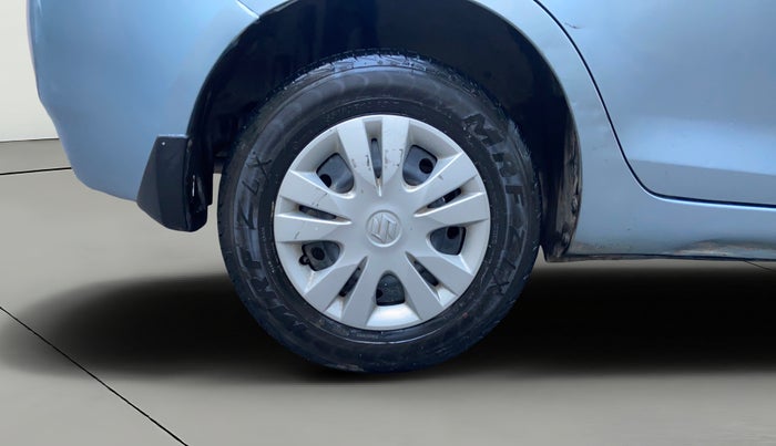 2013 Maruti Swift Dzire VXI, Petrol, Manual, 75,884 km, Right Rear Wheel