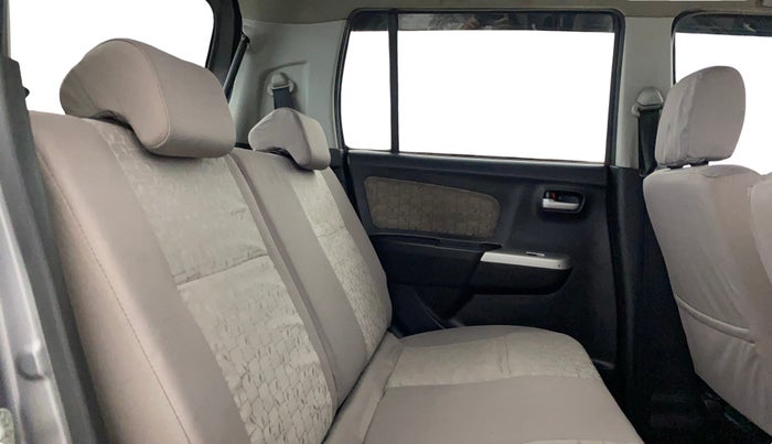 2015 Maruti Wagon R 1.0 VXI, Petrol, Manual, 52,323 km, Right Side Rear Door Cabin