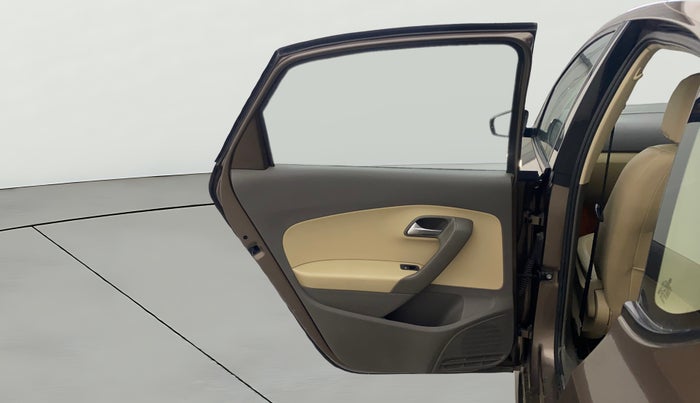 2015 Volkswagen Vento HIGHLINE 1.6 MPI, Petrol, Manual, 98,835 km, LHS Rear Door