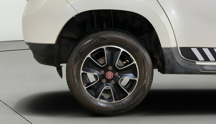 2021 Renault Duster RXS 1.5 PETROL MT, Petrol, Manual, 52,200 km, Right Rear Wheel