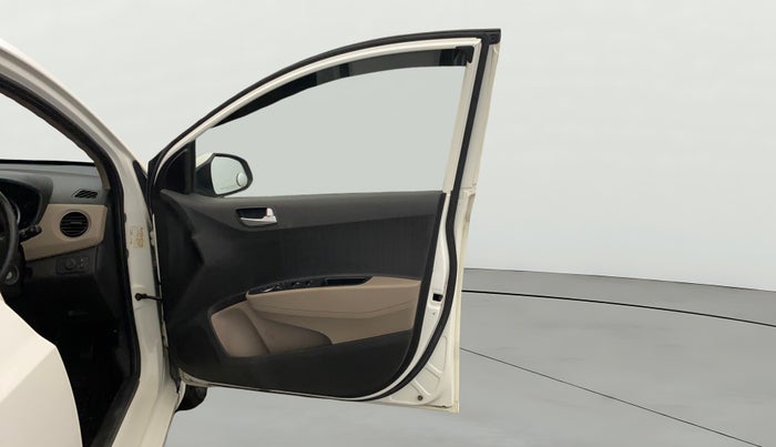 2018 Hyundai Grand i10 SPORTZ 1.2 KAPPA VTVT, CNG, Manual, 56,338 km, RHS Front Door