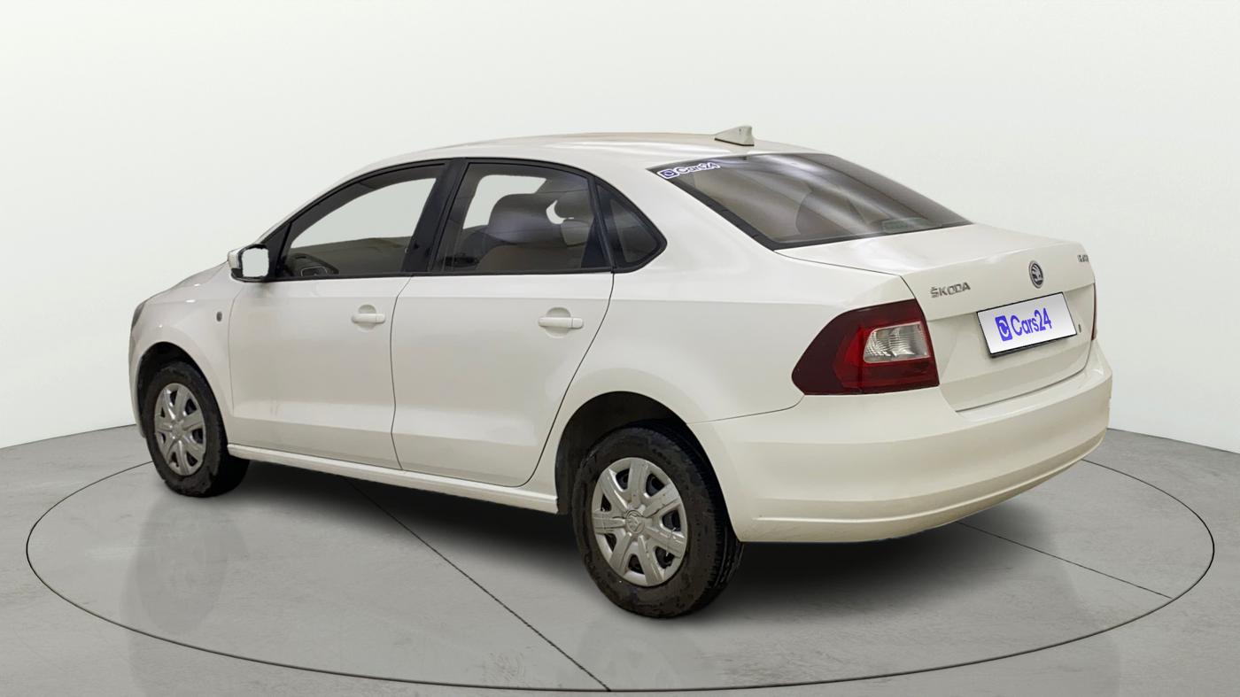 2014 Skoda Rapid AMBITION 1.6 MPI MT PLUS, Petrol, Manual, 76,277 km, Left Back Diagonal