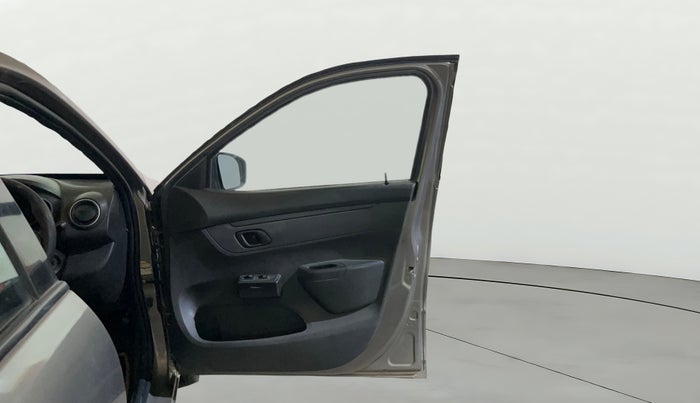 2018 Renault Kwid RXL, Petrol, Manual, 52,845 km, RHS Front Door