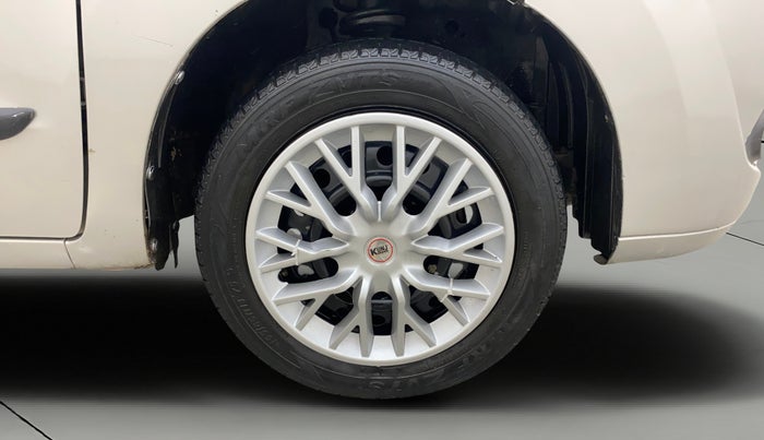 2012 Maruti Wagon R 1.0 VXI, Petrol, Manual, 99,902 km, Right Front Wheel