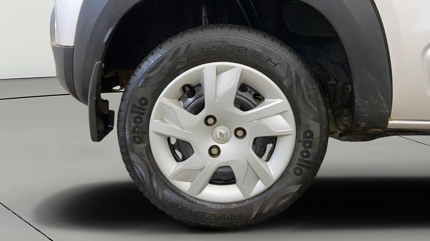 2020 Renault Kwid RXL, Petrol, Manual, 94,853 km, Right Rear Wheel