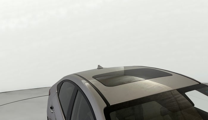 2017 Hyundai Verna 1.6 VTVT SX O, Petrol, Manual, 17,693 km, Roof