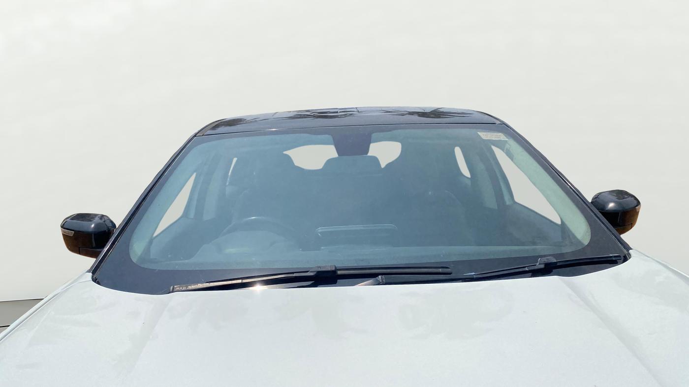 2020 Tata Harrier XZA 2.0L, Diesel, Automatic, 1,34,949 km, Front Windshield
