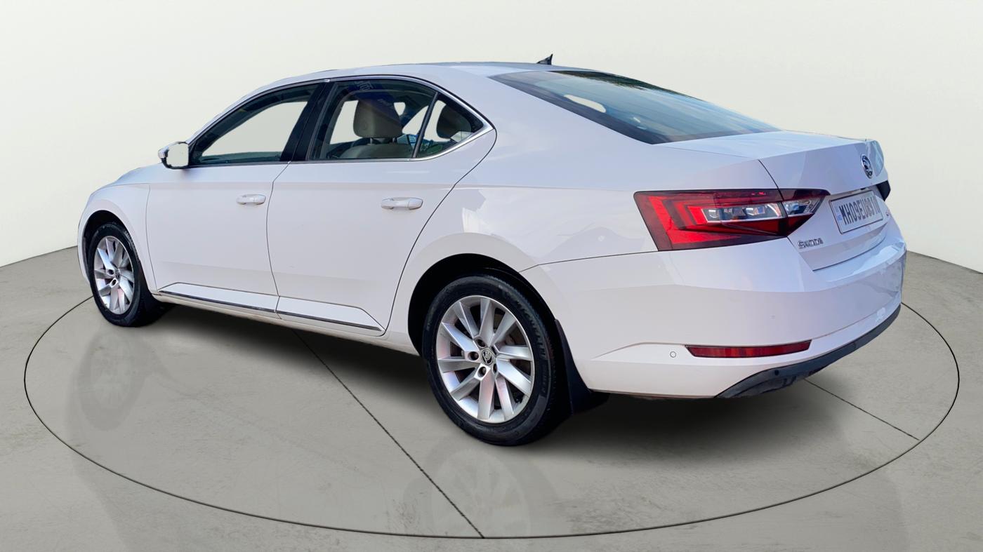 2018 Skoda Superb L&K 1.8 TSI AT, Petrol, Automatic, 82,371 km, Left Back Diagonal