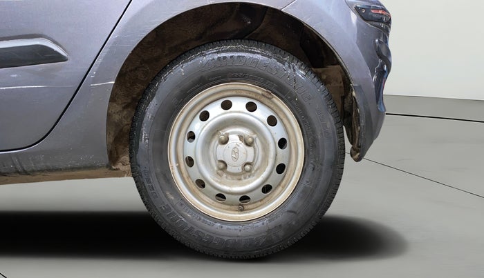 2013 Hyundai i10 ERA 1.1, Petrol, Manual, 31,600 km, Left Rear Wheel