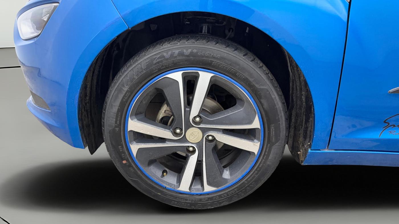 2021 Tata ALTROZ XZ PLUS I-TURBO PETROL, Petrol, Manual, 51,987 km, Left Front Wheel