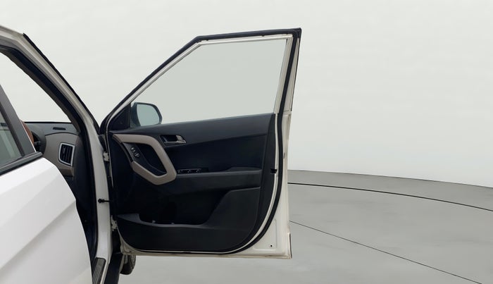 2017 Hyundai Creta SX PLUS 1.6 PETROL, Petrol, Manual, 79,133 km, RHS Front Door