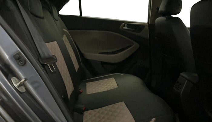 2017 Hyundai Elite i20 ASTA 1.2, Petrol, Manual, 13,773 km, Right Side Rear Door Cabin