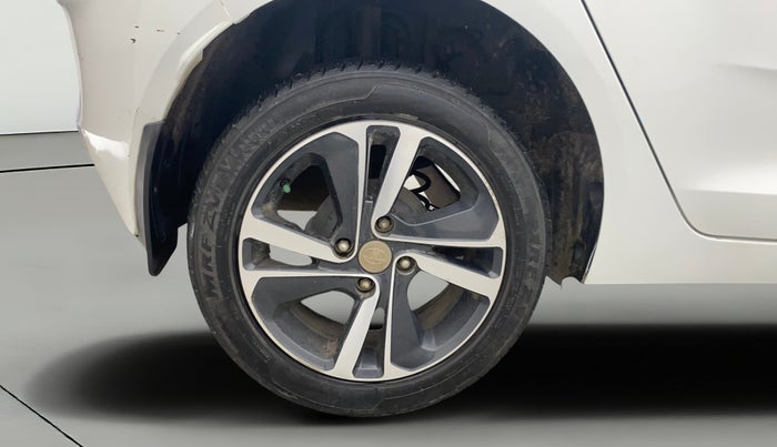 2020 Tata ALTROZ XZ PETROL, Petrol, Manual, 33,536 km, Right Rear Wheel