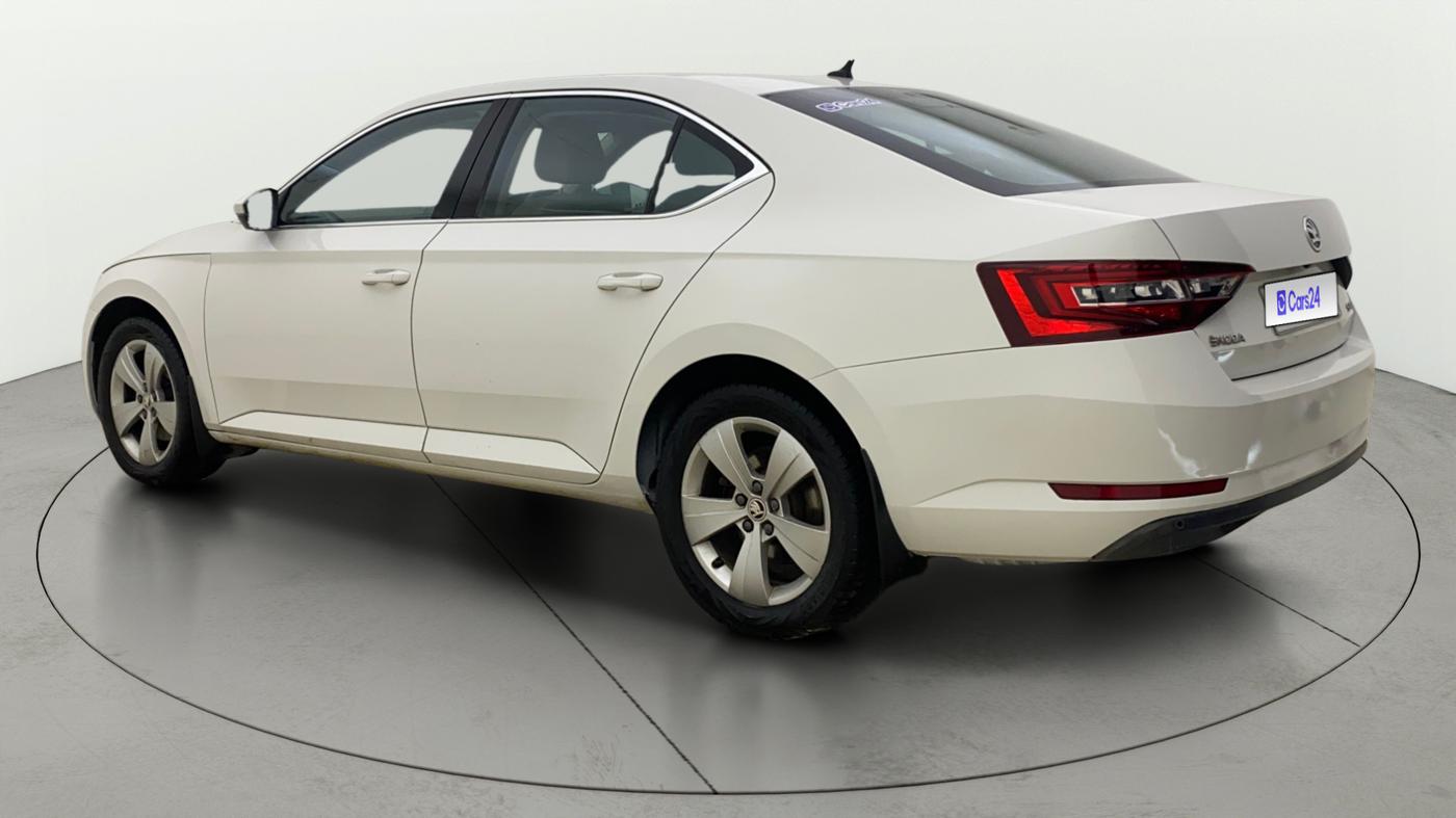 2018 Skoda Superb STYLE 1.8 TSI AT, Petrol, Automatic, 65,106 km, Left Back Diagonal