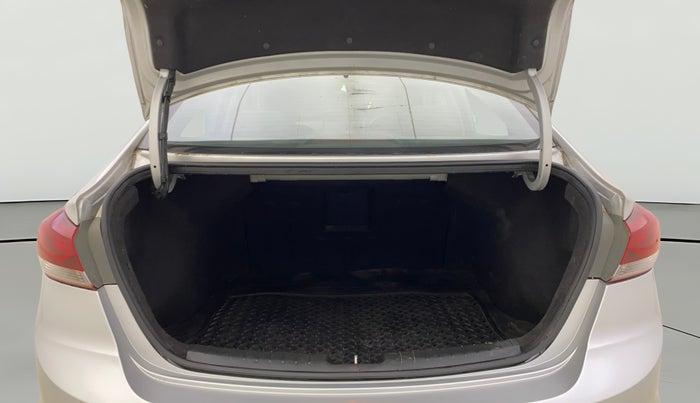 2017 Hyundai New Elantra 2.0 SX AT PETROL, Petrol, Automatic, 51,814 km, Boot Open Zoomed View