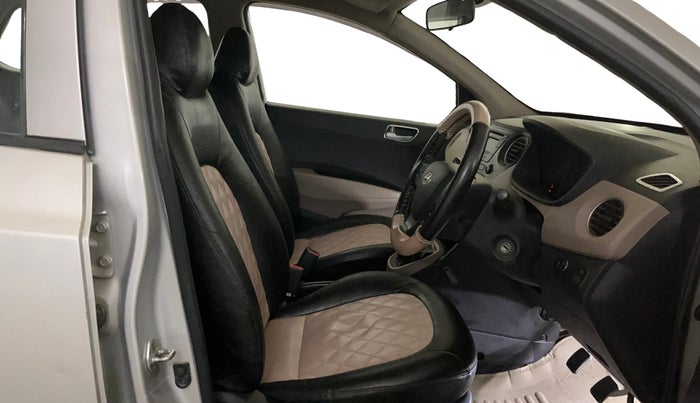 2015 Hyundai Grand i10 SPORTZ 1.2 KAPPA VTVT, CNG, Manual, 75,804 km, Right Side Front Door Cabin