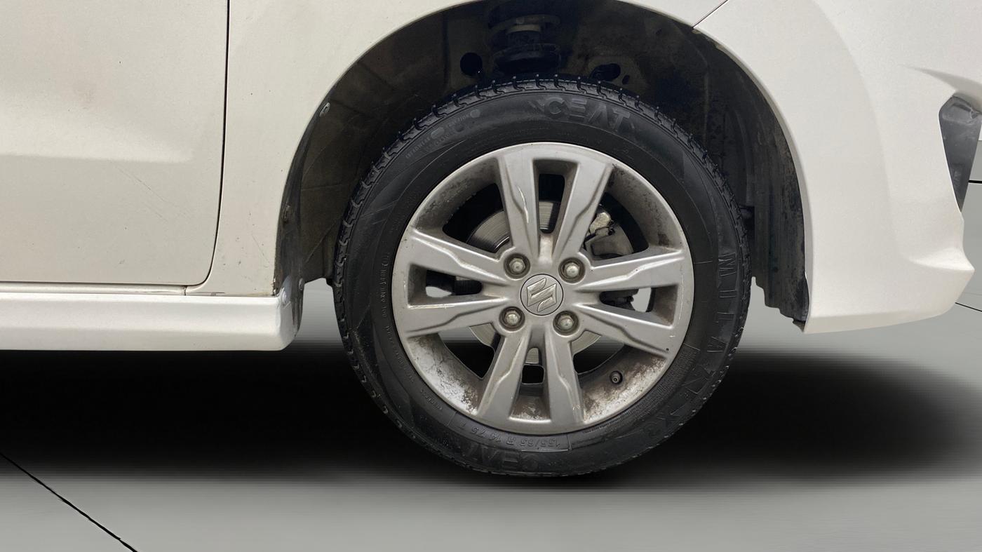 2016 Maruti Wagon R Stingray VXI AMT(O), Petrol, Automatic, 56,343 km, Right Front Wheel
