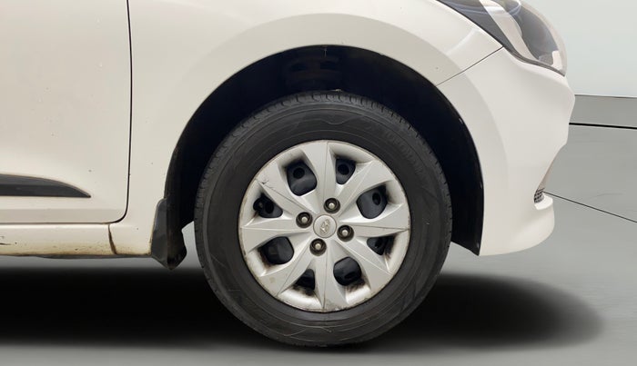 2016 Hyundai Elite i20 SPORTZ 1.2, Petrol, Manual, 1,05,342 km, Right Front Wheel