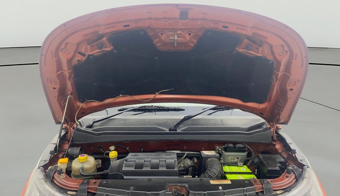 2016 Mahindra Kuv100 K6 6 STR, Petrol, Manual, 34,715 km, Open Bonet