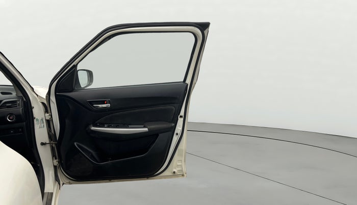 2018 Maruti Swift ZXI PLUS, Petrol, Manual, 51,153 km, RHS Front Door