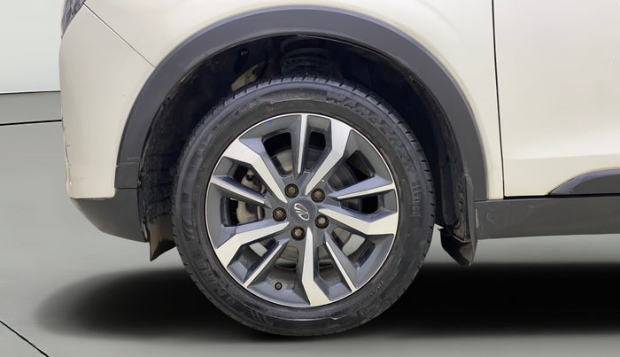 2021 Mahindra XUV300 W8 (O) 1.2 PETROL AMT, Petrol, Automatic, 46,170 km, Left Front Wheel