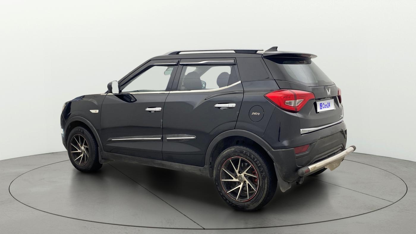 2022 Mahindra XUV300 W4 1.2 PETROL, Petrol, Manual, 1,08,779 km, Left Back Diagonal