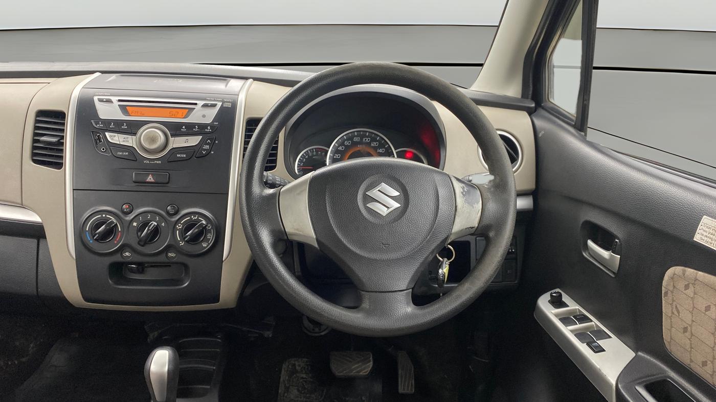 2015 Maruti Wagon R 1.0 VXI AMT, Petrol, Automatic, 32,019 km, Steering Wheel Close Up