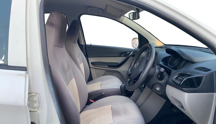 2018 Tata Tiago XT PETROL, CNG, Manual, 77,648 km, Right Side Front Door Cabin