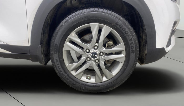 2023 KIA SELTOS HTX PETROL 1.5, Petrol, Manual, 29,874 km, Right Front Wheel