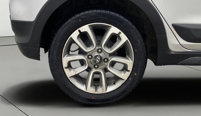 2016 Hyundai i20 Active 1.2 SX, Petrol, Manual, 45,274 km, Right Rear Wheel