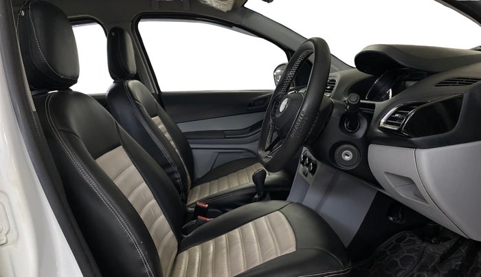 2024 Tata Tiago XT (O) PETROL, Petrol, Manual, 5,545 km, Right Side Front Door Cabin