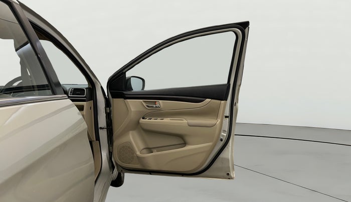 2016 Maruti Ciaz ZXI+ AT, Petrol, Automatic, 88,451 km, RHS Front Door