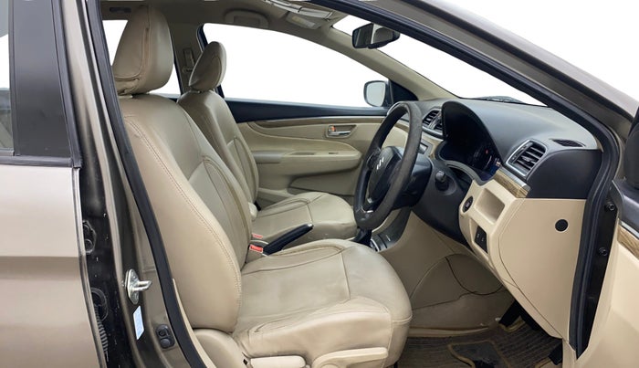 2018 Maruti Ciaz ZETA AT 1.5  SHVS PETROL, Petrol, Automatic, 62,036 km, Right Side Front Door Cabin