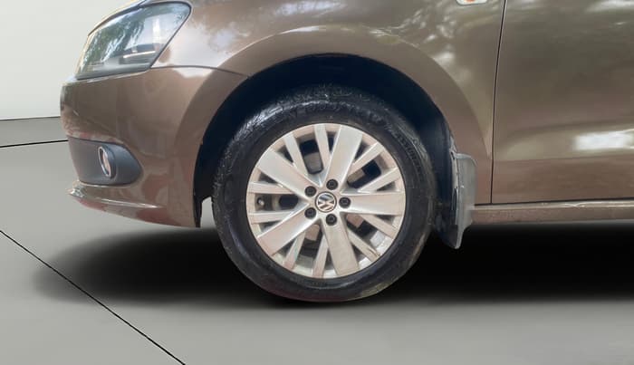 2015 Volkswagen Vento HIGHLINE DIESEL 1.5, Diesel, Manual, 1,09,637 km, Left Front Wheel