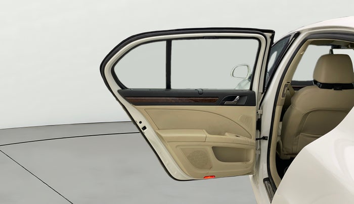 2014 Skoda Superb ELEGANCE 1.8 TSI AT, Petrol, Automatic, 64,620 km, LHS Rear Door