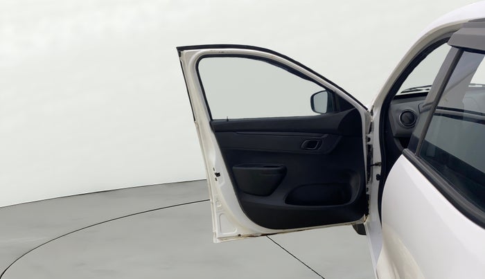 2017 Renault Kwid RXT 1.0, Petrol, Manual, 94,924 km, LHS Front Door