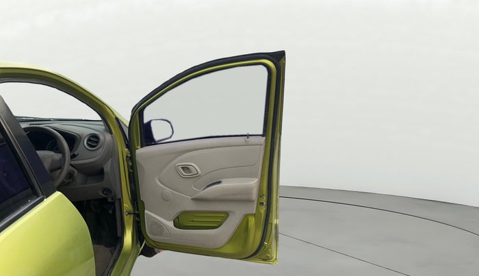 2016 Datsun Redi Go S, Petrol, Manual, 95,733 km, RHS Front Door