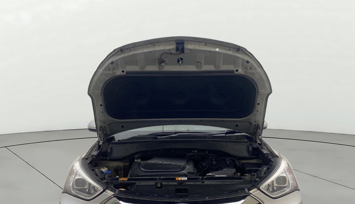 2015 Hyundai Santa Fe 4 WD AT, Diesel, Automatic, 1,28,045 km, Open Bonet