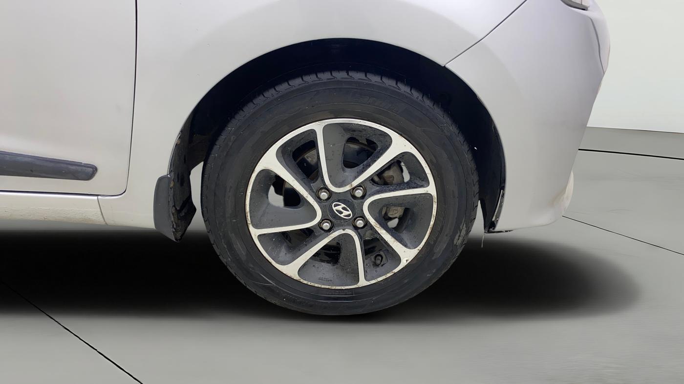 2018 Hyundai Grand i10 SPORTZ AT 1.2 KAPPA VTVT, CNG, Automatic, 87,368 km, Right Front Wheel