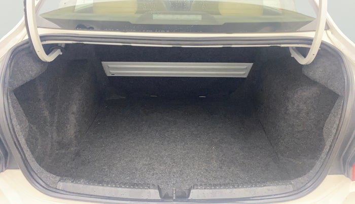 2019 Volkswagen Vento HIGHLINE 1.5 AT, Diesel, Automatic, 45,193 km, Boot Open Zoomed View