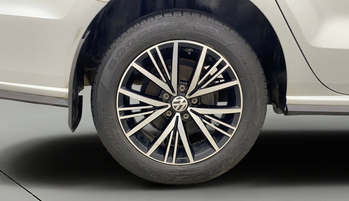 2019 Volkswagen Vento HIGHLINE 1.6 MPI, Petrol, Manual, 24,281 km, Right Rear Wheel