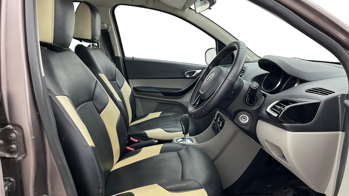 2018 Tata Tiago XZA PETROL, Petrol, Automatic, 46,372 km, Right Side Front Door Cabin