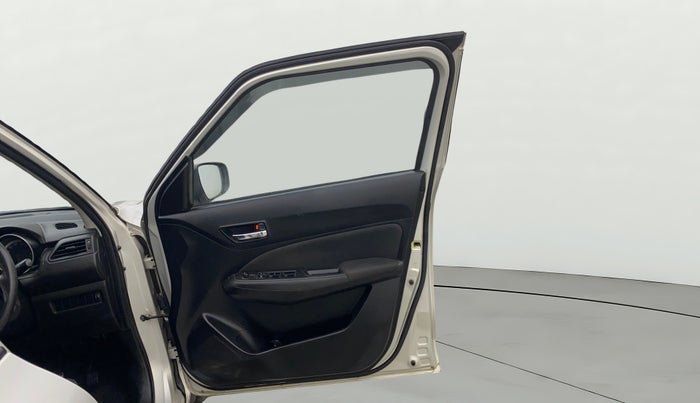 2020 Maruti Swift VXI, Petrol, Manual, 1,14,242 km, RHS Front Door